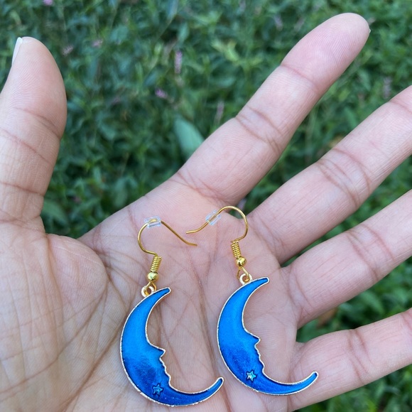 🌙 Blue Plated Enamel Moon Celestial Drop Earrings🌙 - Picture 2 of 6